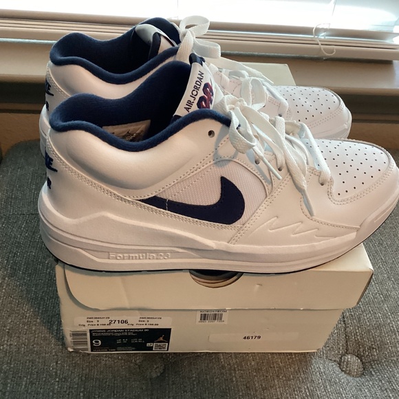 Jordan Stadium 90 Sneaker (Women), size 9M - Picture 7 of 10